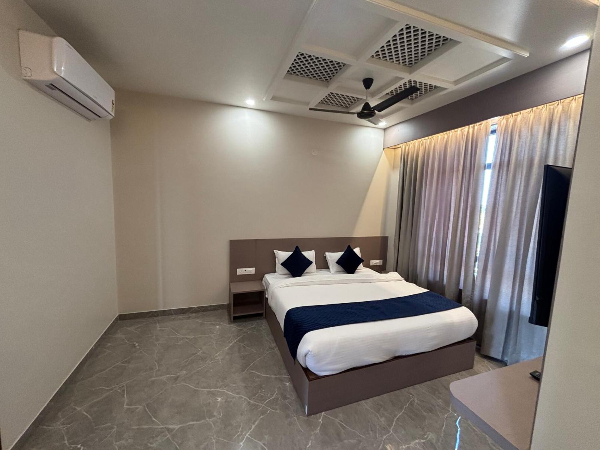 Khātu Hotel Sisodiya Palace מראה חיצוני תמונה