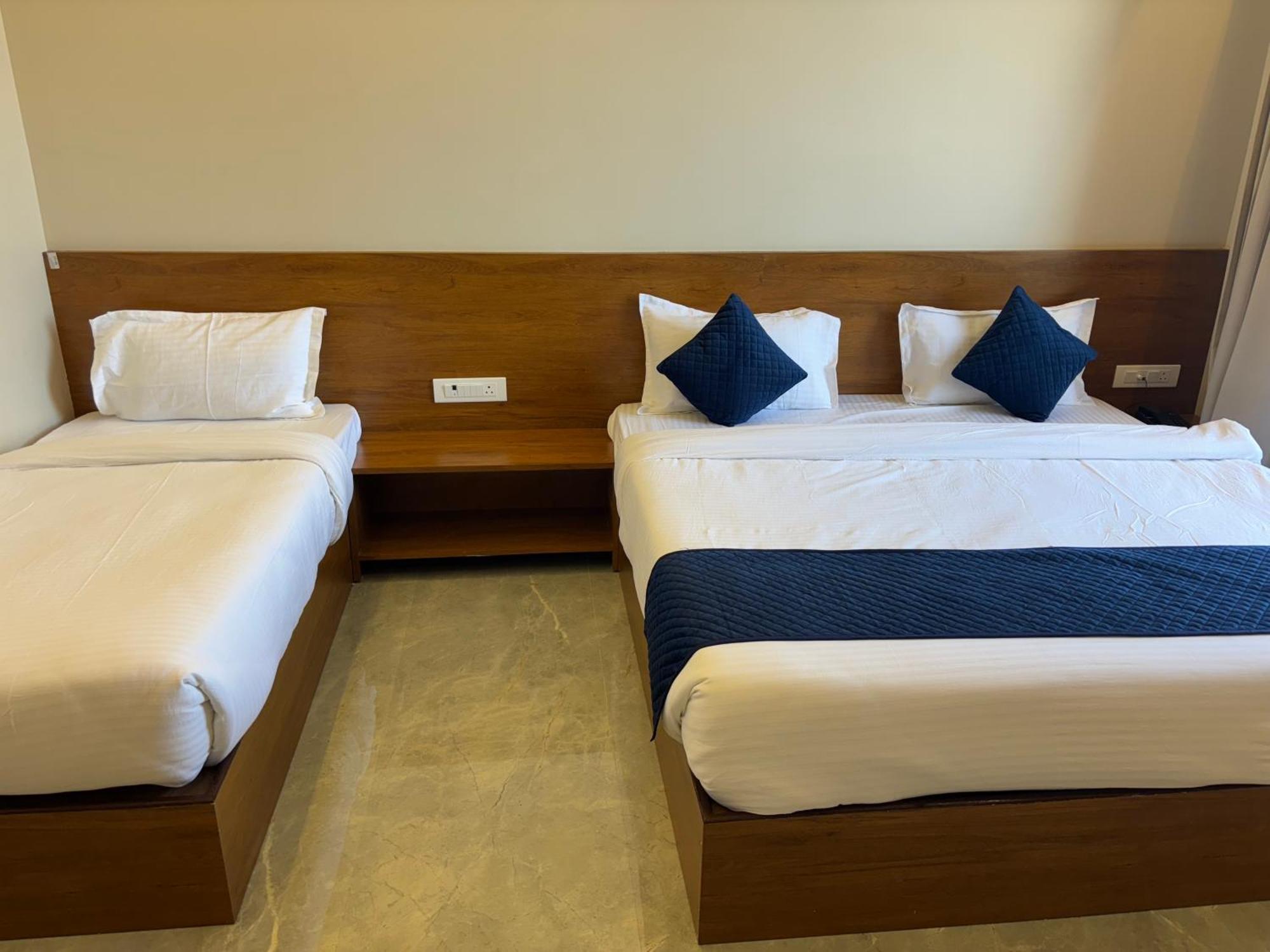 Khātu Hotel Sisodiya Palace מראה חיצוני תמונה