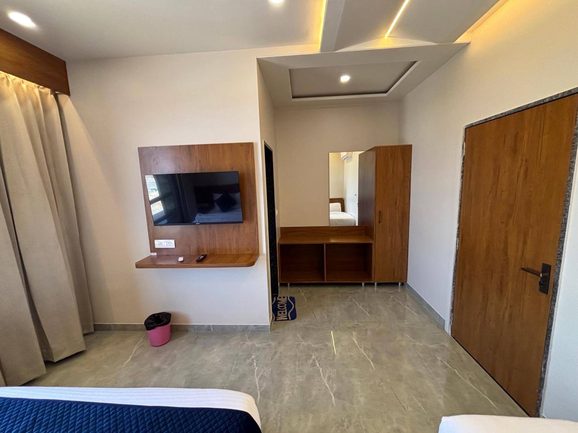 Khātu Hotel Sisodiya Palace מראה חיצוני תמונה