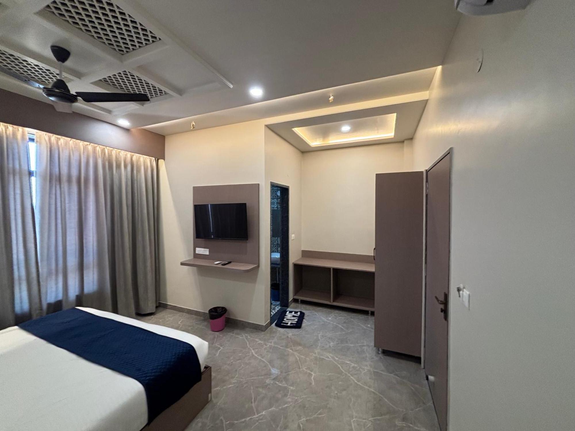 Khātu Hotel Sisodiya Palace מראה חיצוני תמונה