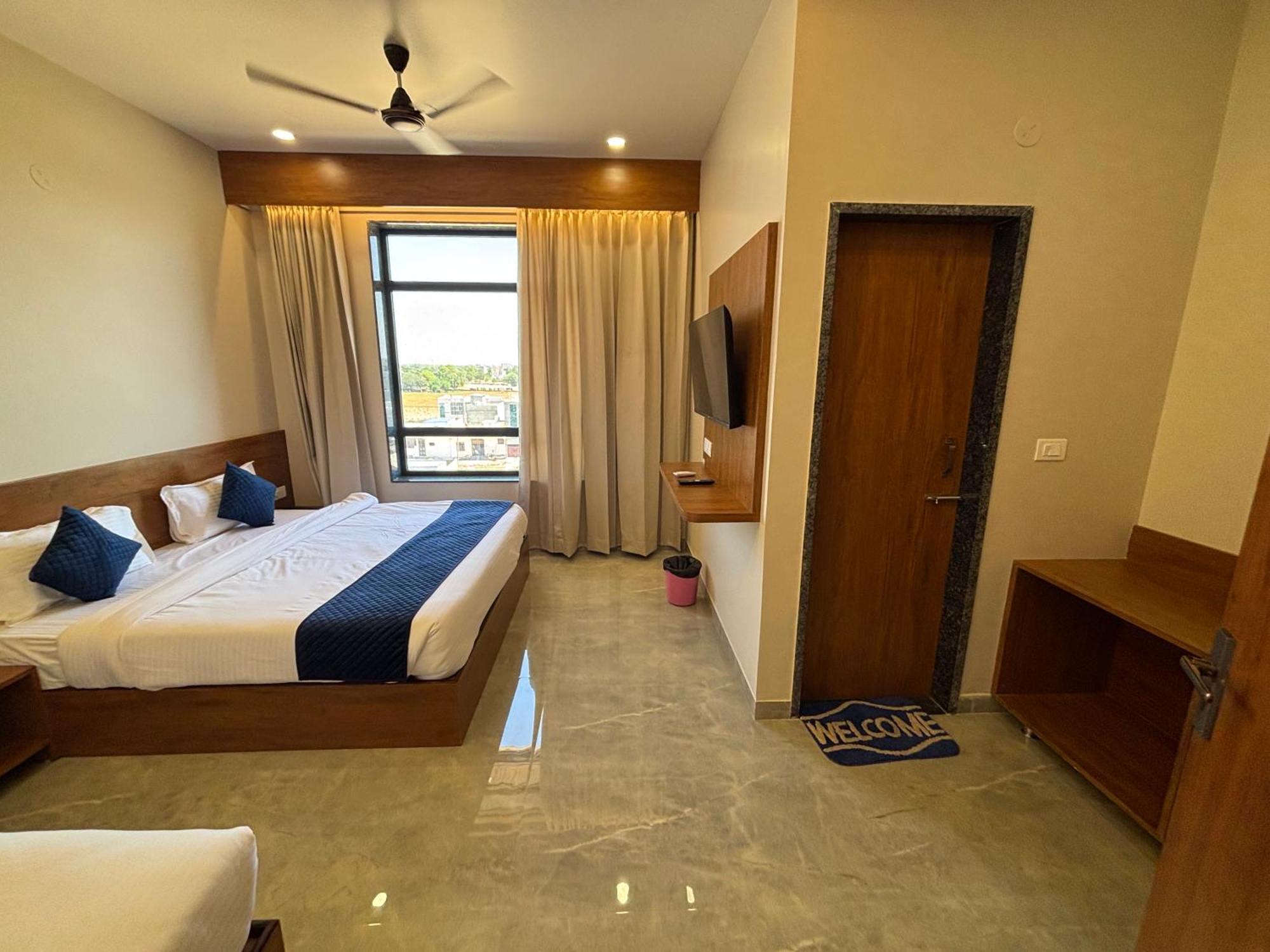 Khātu Hotel Sisodiya Palace מראה חיצוני תמונה